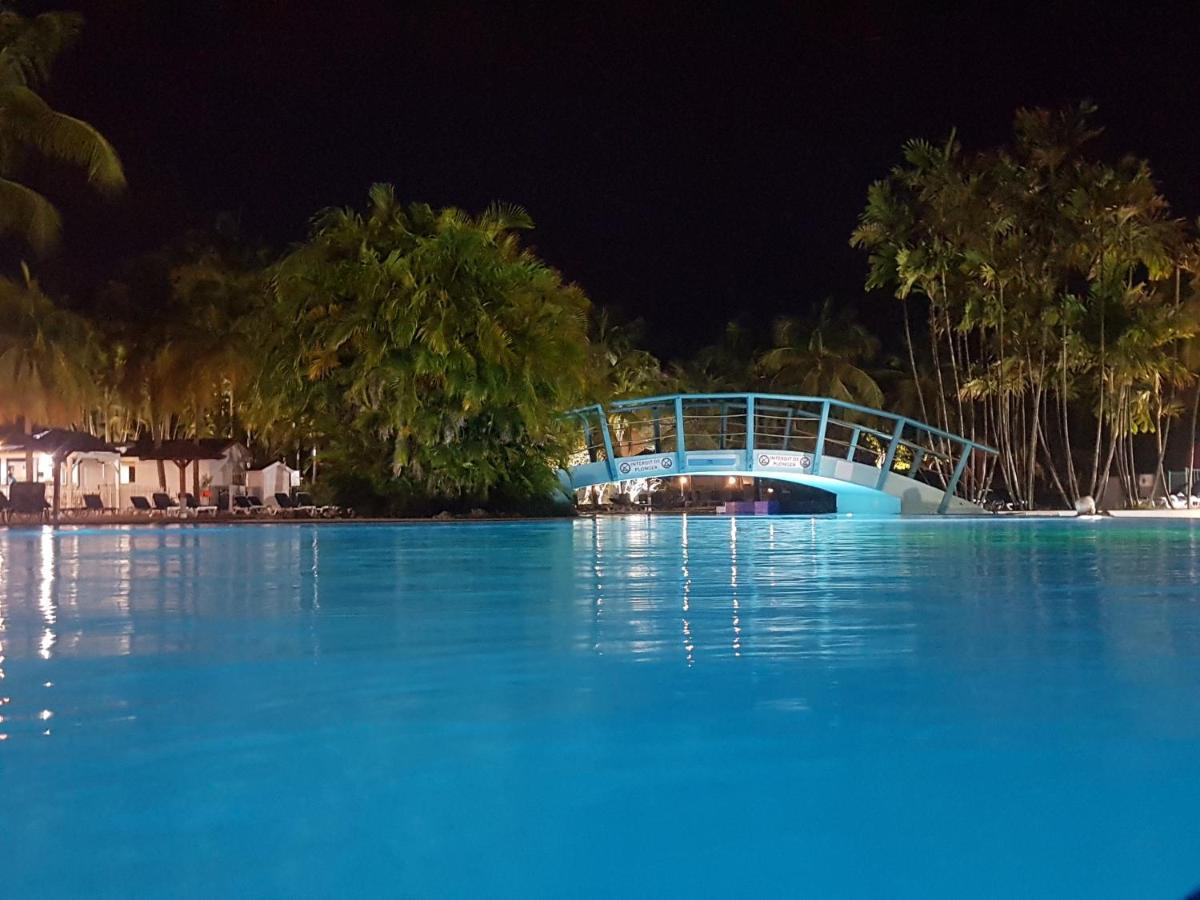 Caraibes Apparts-Resorts Сен-Ан Екстериор снимка